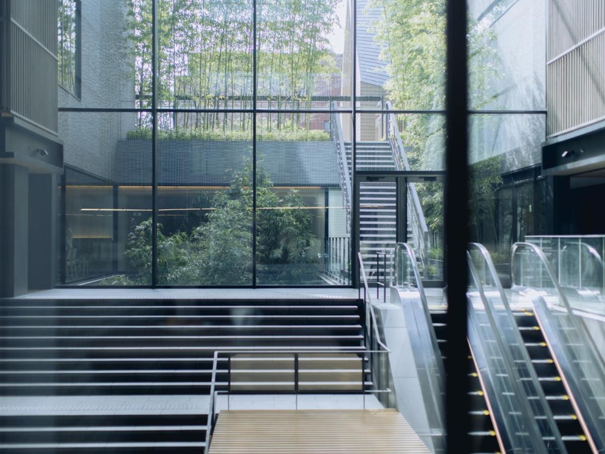 The Thousand Кіото Екстер'єр фото Interior of the Sainsbury Centre for Visual Arts