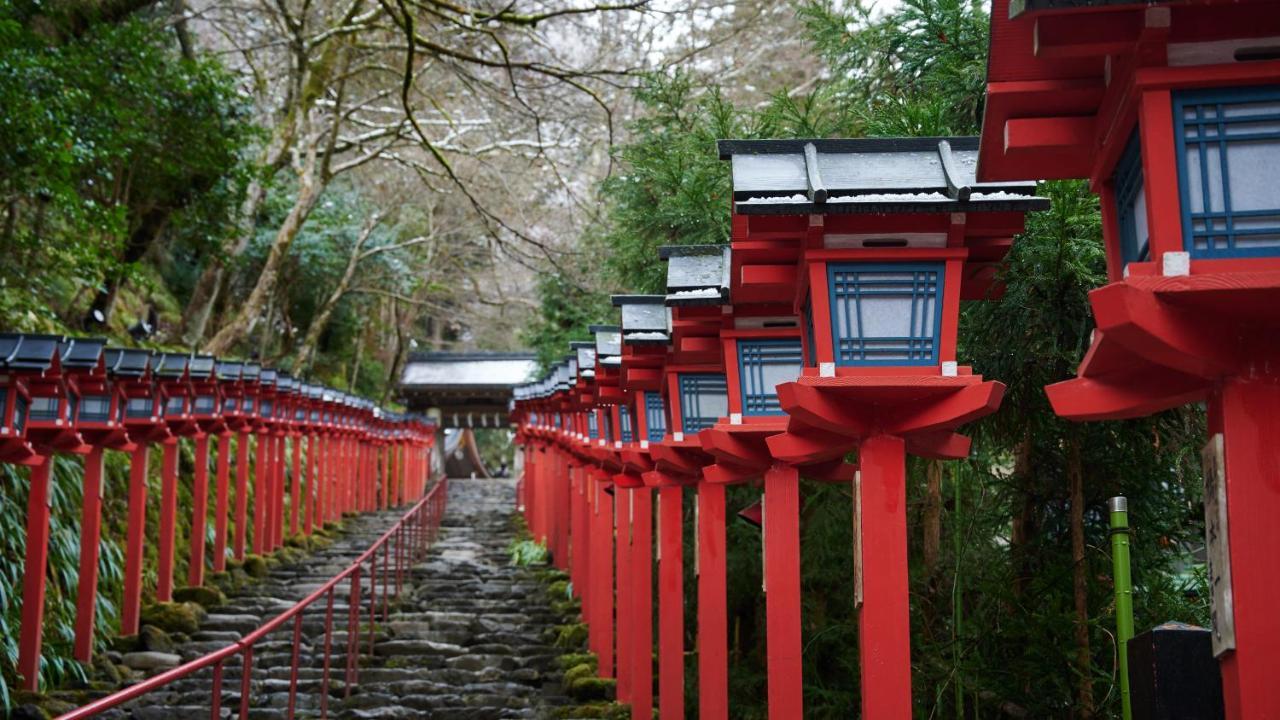The Thousand Кіото Екстер'єр фото The path to the shrine